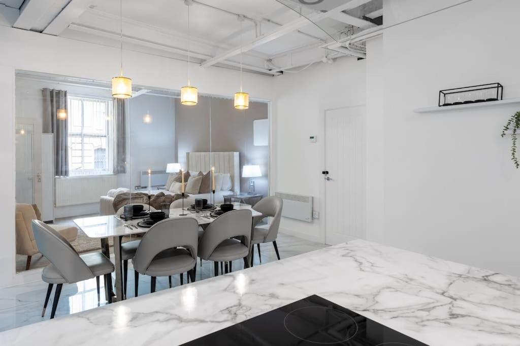 Luxury, Open Plan Apartment برادفورد المظهر الخارجي الصورة